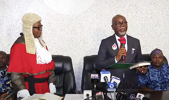 Ayedatiwa_Swearing_In