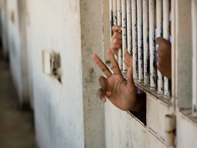 prisons2-1