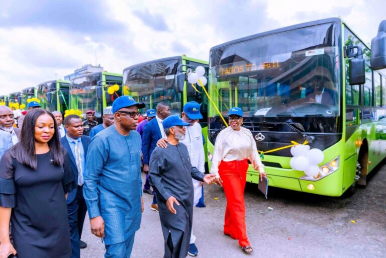 CNG-buses-1536x1025