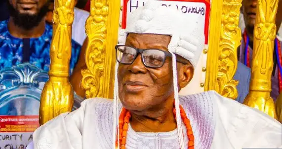 Olubadan-of-Ibadanland-Oba-Owolabi-Olakulehin_copy-2