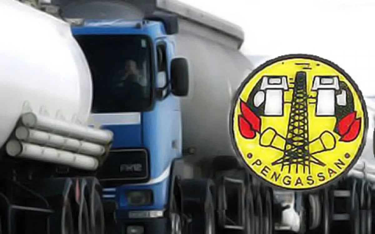 Increase-local-refining-capacity-before-removing-subsidy-PENGASSAN-warns-Buhari-1200x750-1