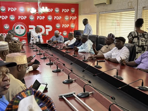 560703806_1350193916679213_5196561768804492669_n