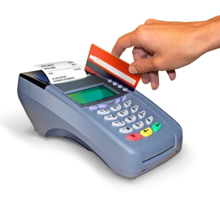 making-purchase-credit-card-reader-15123986