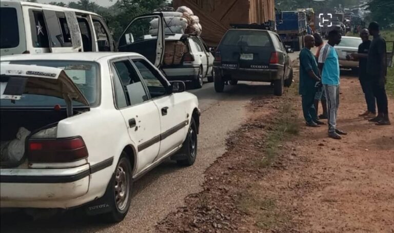 434a6bf5-a5ac-4e81-ba6b-ea0901e12c69