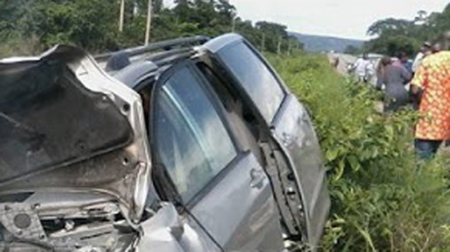 AUTO-CRASH