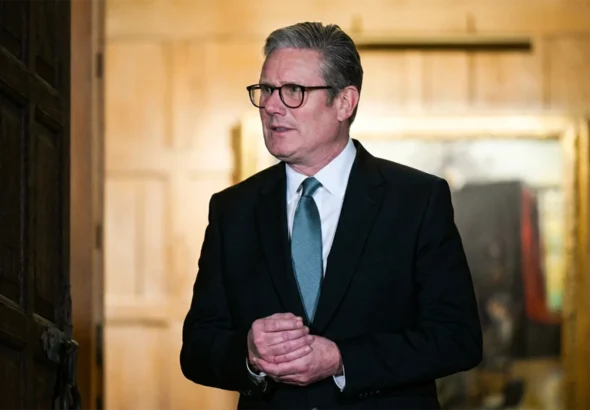 Britains-Prime-Minister-Keir-Starmer-waits-for-the-arrival-of-Frances-President-Emmanuel-Macron-at-the-Chequers-in-Aylesbury-England-on-January-9-2025-ahead-of-a-bilateral-meeting-1536x864