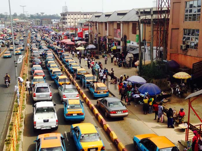Last-minute-rush-in-Akure3