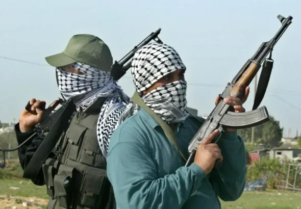 gunmen-e1424907990566-1-1024x691.jpg-3-3-768x518